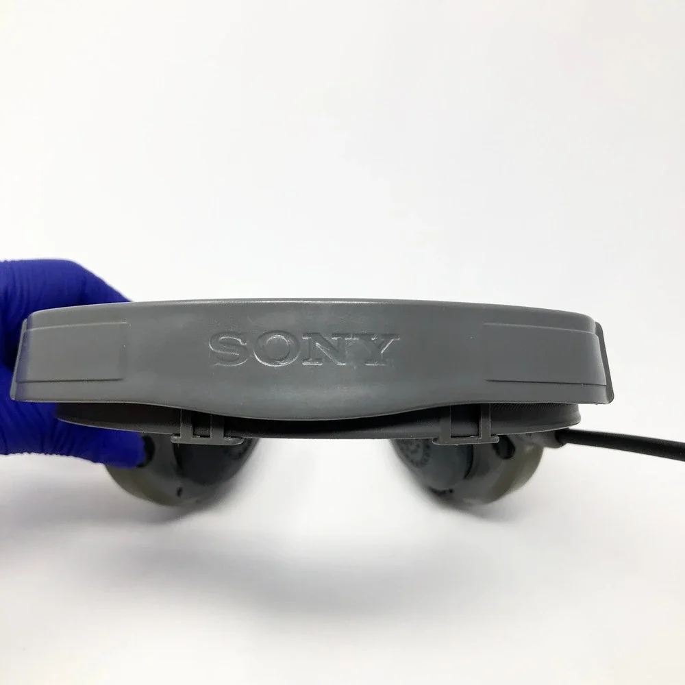 Sony FM/AM Walkman SRF-HM55 Headphones Vintage Yellow Sports Radio - Works Great